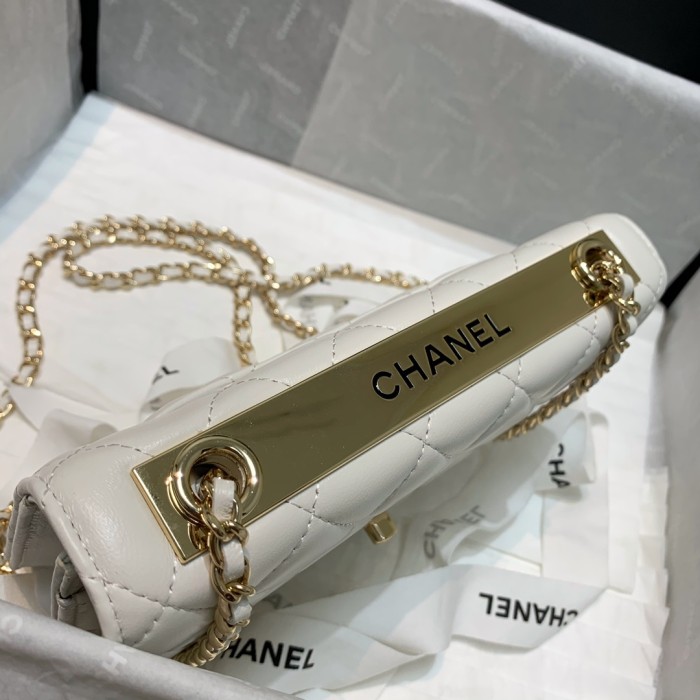 Handbag Chanel 88633 size 19 cm