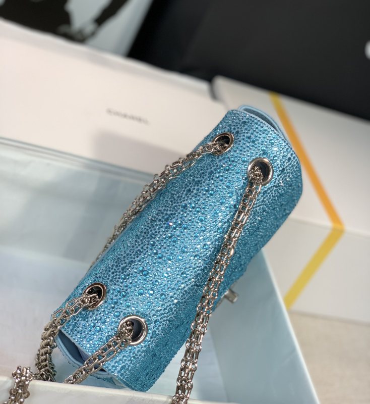 Handbag Chanel size 15.5x20x6 cm