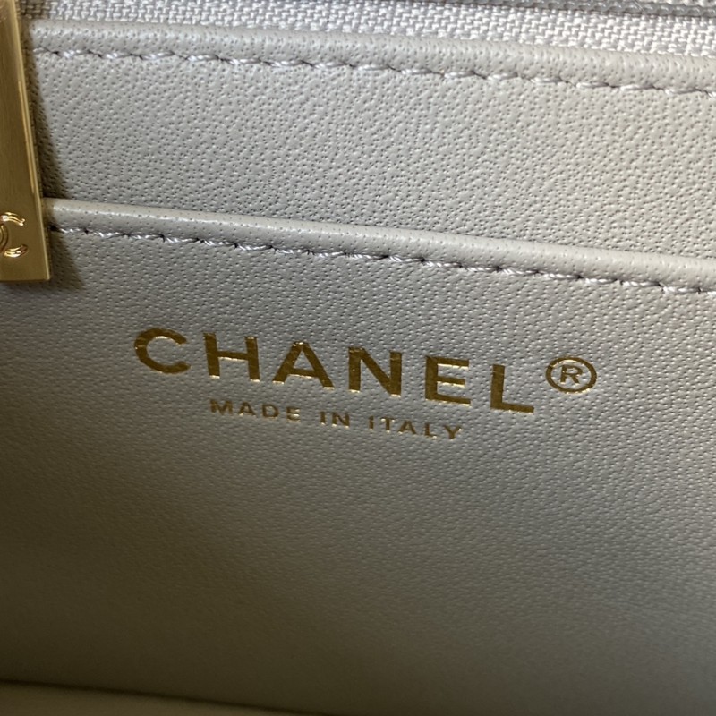 Handbag Chanel size 17 cm