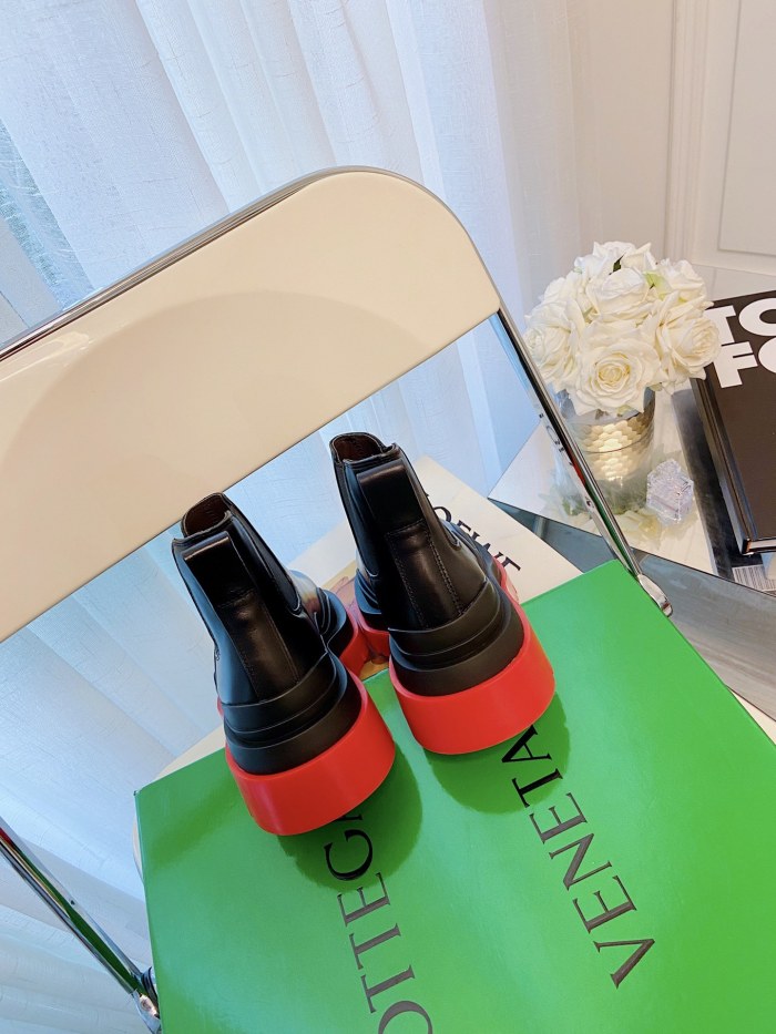Bottega Veneta Boots 32