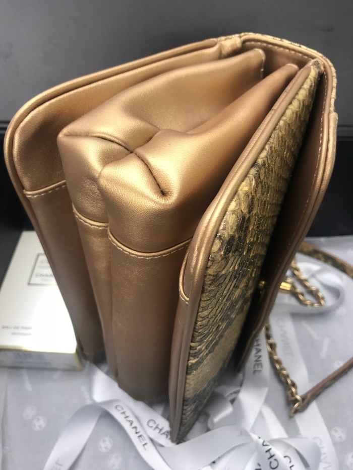 Handbag Chanel size 24.5cm*15.5cm*8.5 cm