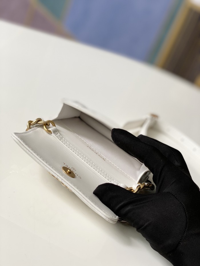 Handbag Chanel 81166 size 12 8.5 2.5 cm