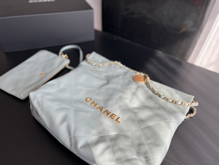 Handbag Chanel size 35cmx37cmx7 cm