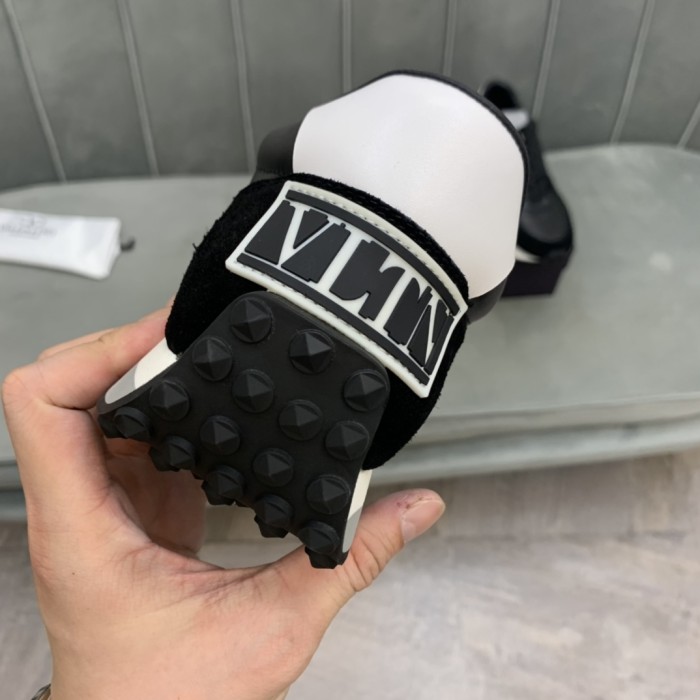 Valentino Garavani Low-top sneakers 6