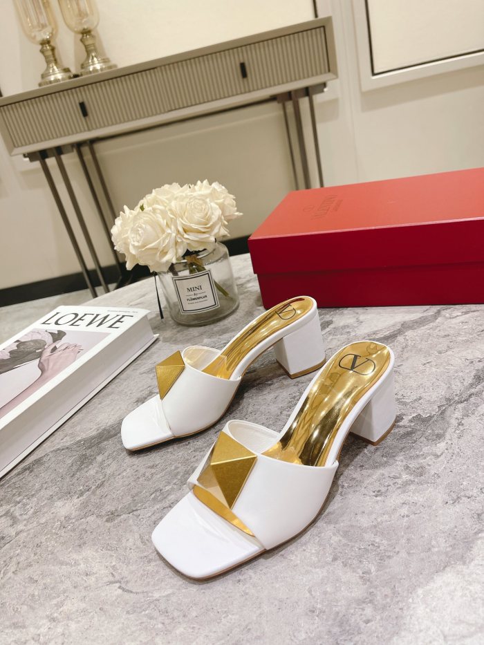 VALENTINO GARAVANI Roman Stud WOMEN 6