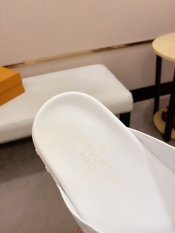 Louis Vuitton Slipper 11