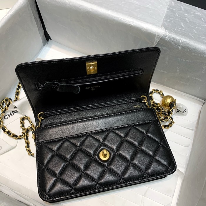 Handbag Chanel 81133 size 19 cm