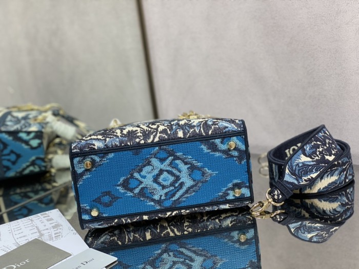 Handbag Dior size 24 cm