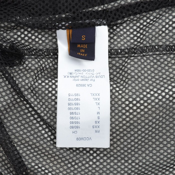 Clothes Louis Vuitton 400