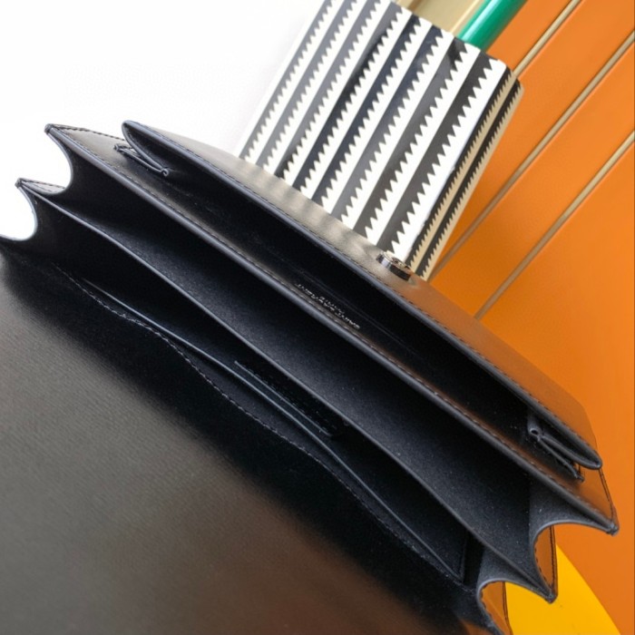 Handbags SAINT LAURENT 442906 size 22x16x8 cm