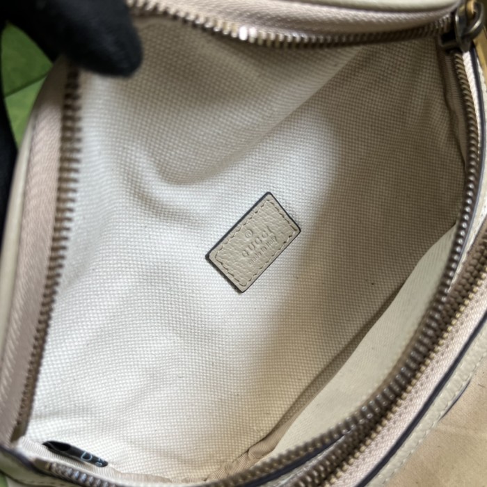 Handbag Gucci 682933 size 23x 12x 2.5 cm