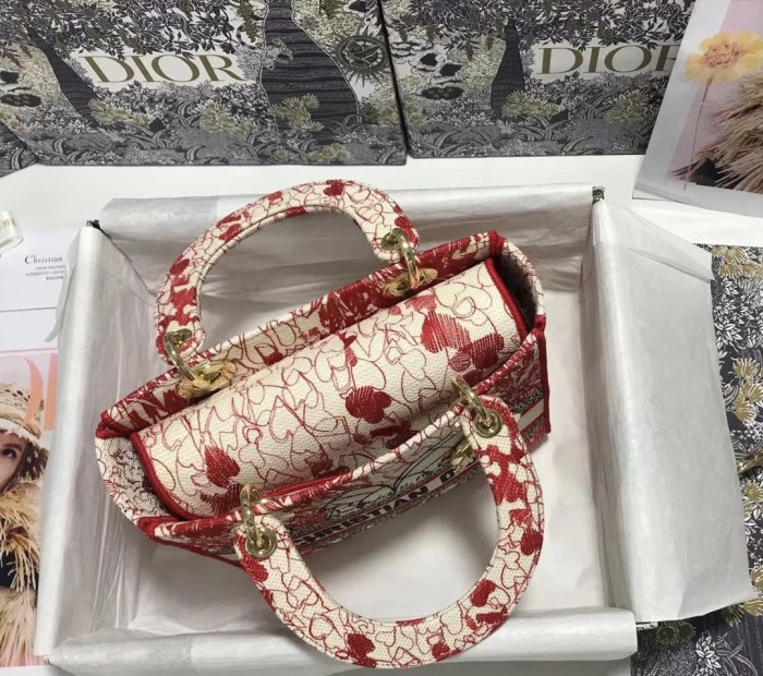 Handbag Dior M0565 size 24*20*11 cm