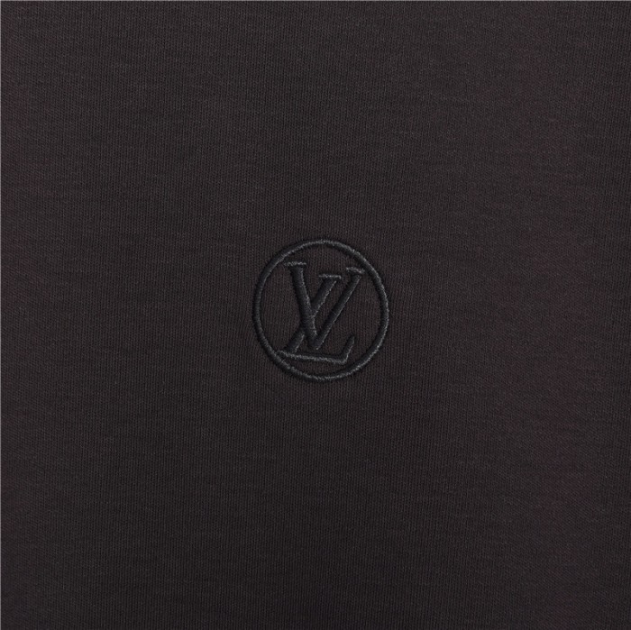 Clothes Louis Vuitton 132