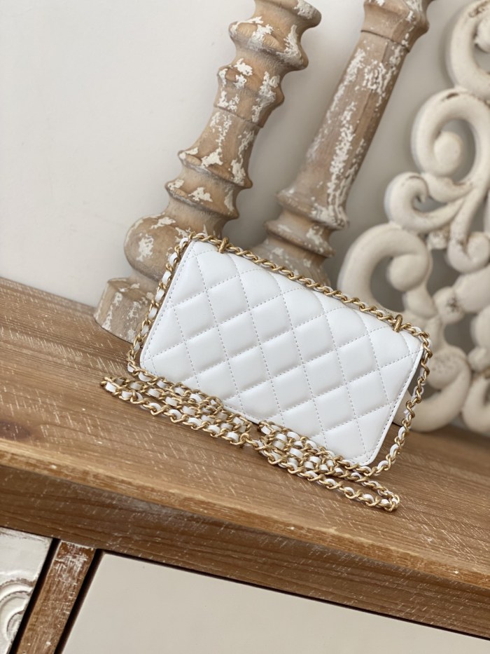 Handbag Chanel 81238 size 16 cm