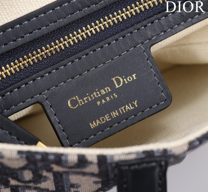 Handbag Dior M0446 size 19.5*16*6.5 cm