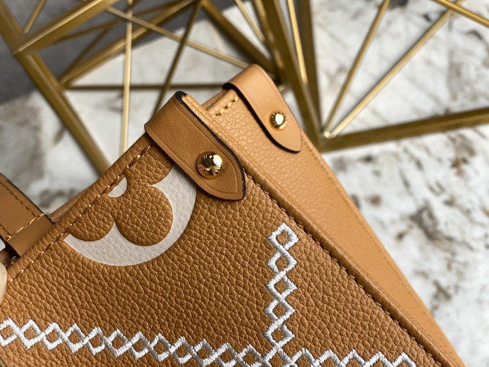 Handbag Louis Vuitton M46015 M46016 size：35 x 27 x 14cm