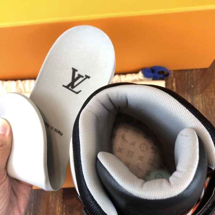 Louis Vuitton Trainer Sneakers 20