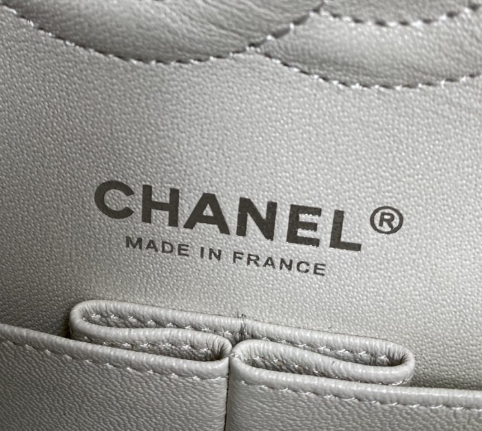 Handbag Chanel A01112 size 25.5*15.5*6.5 cm