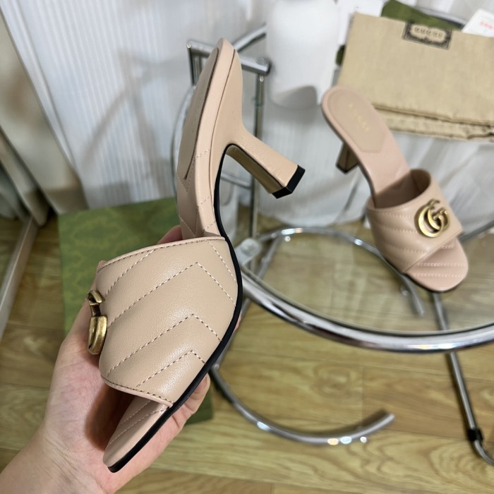 Gucci Women's Double G slide sandal WOMEN 7