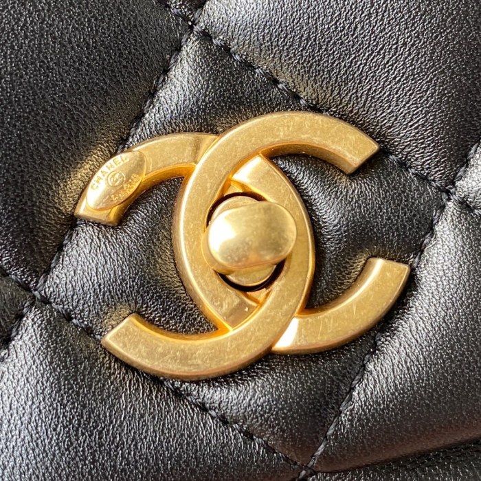 Handbag Chanel AS2734 size 14X19X4 Cm