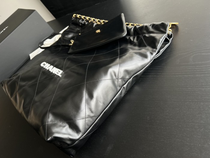 Handbag Chanel size 48cmx45cmx10 cm
