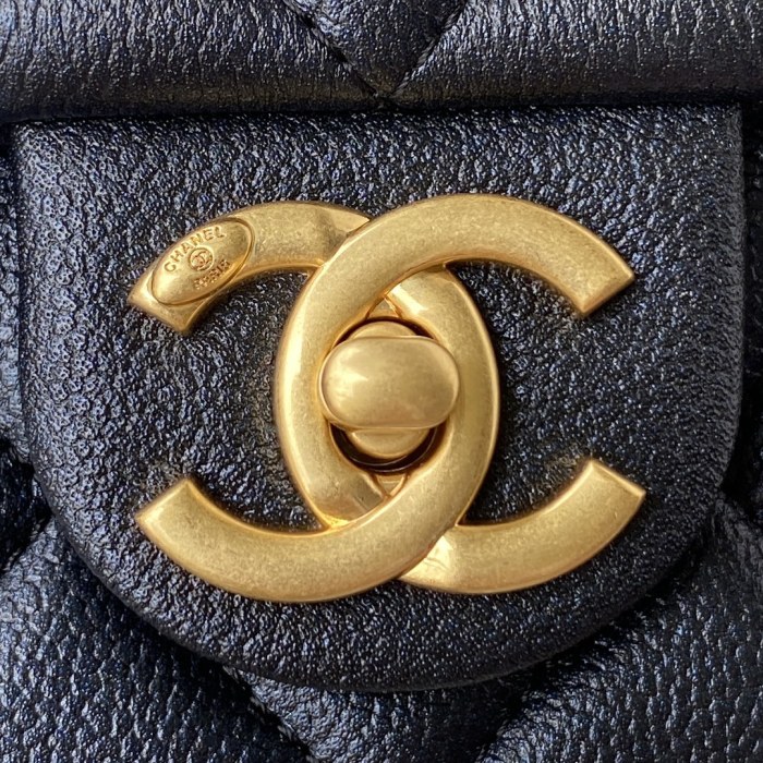 Handbag Chanel AS2855 size 19x13x 6 cm
