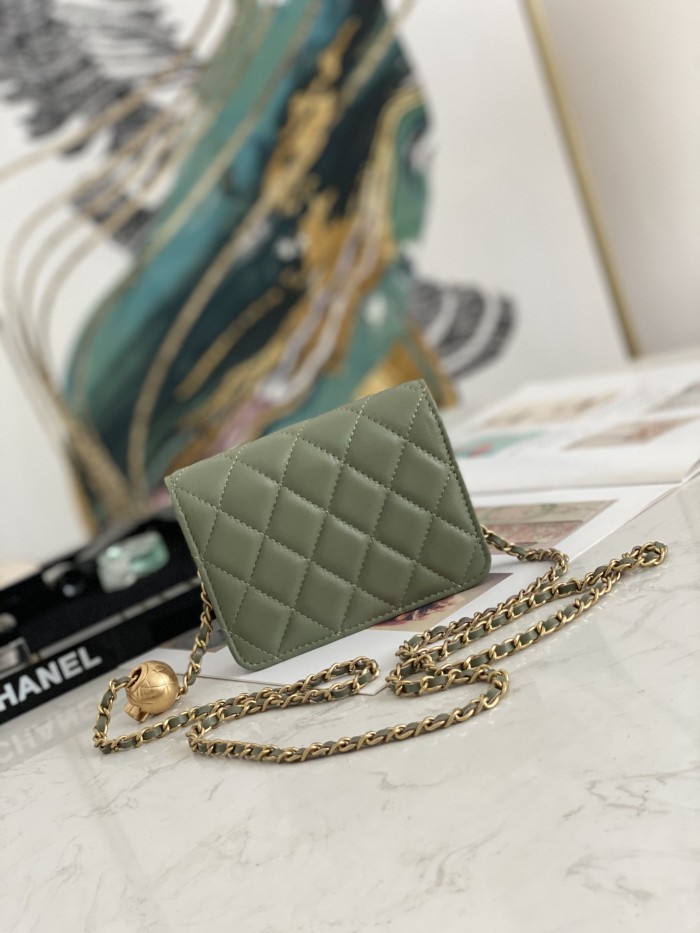 Handbag Chanel 81135 size 12.5 9 2.5 cm