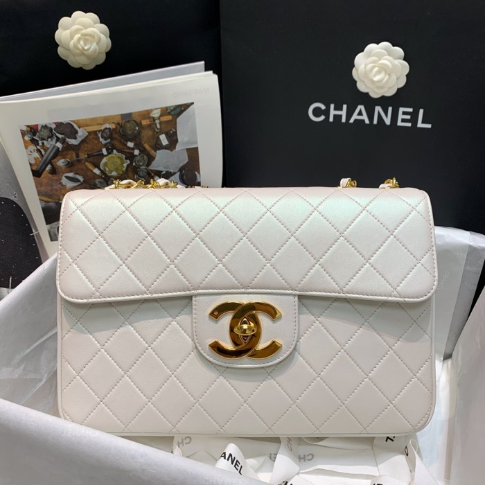 Handbag Chanel A88 size 30.21.8 cm