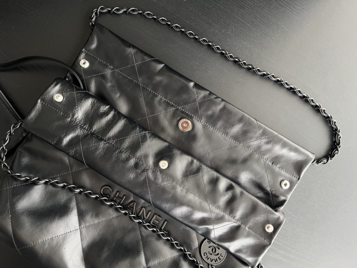 Handbag Chanel size 35cmx37cmx7 cm