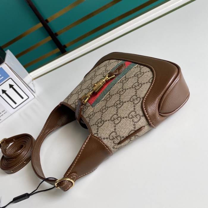 Handbag Gucci 637092 size 19*13*3 size