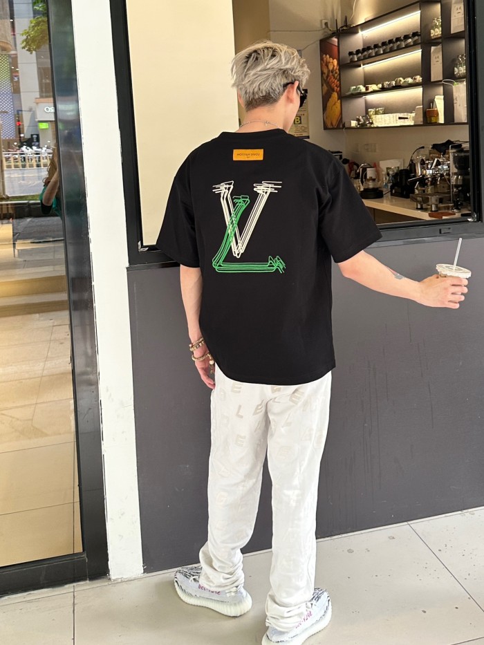 Clothes Louis Vuitton 341