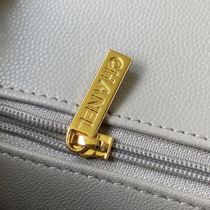 Handbag Chanel size 17 cm