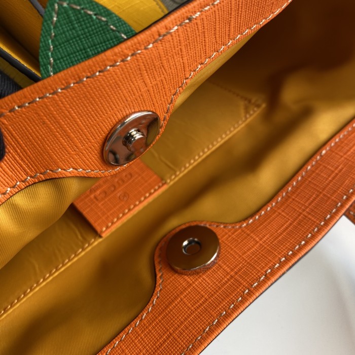 Handbag Gucci 585933 size 21*20*10 cm