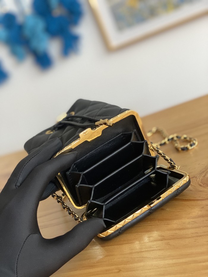 Handbag Chanel 2750 size 14*11*8 cm