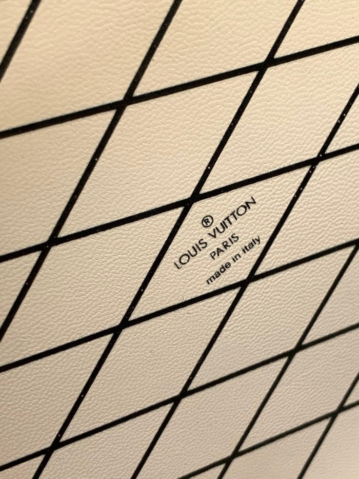 Handbag Louis Vuitton M43514 size 17.5 x16.5 x7.5cm