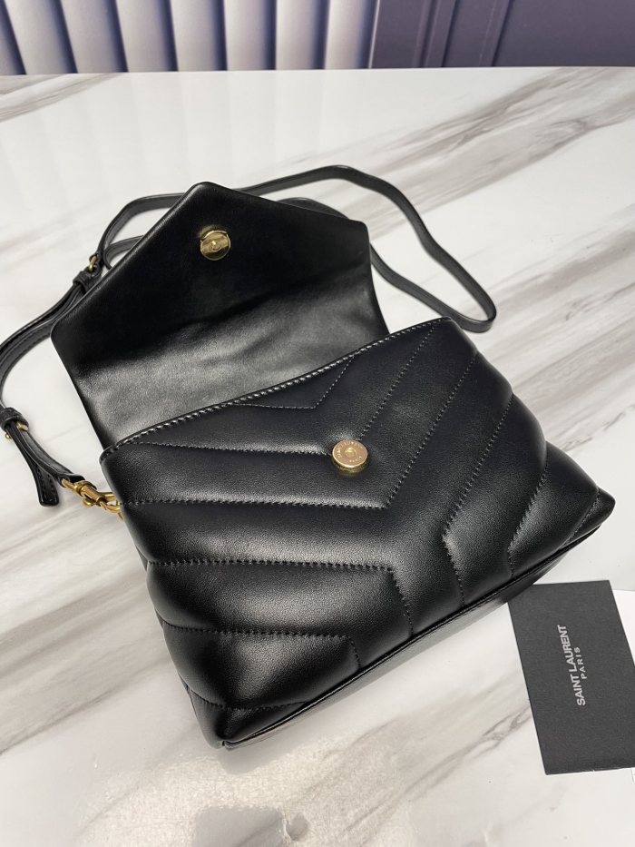 Handbags SAINT LAURENT 467072 size 20X14X7 cm