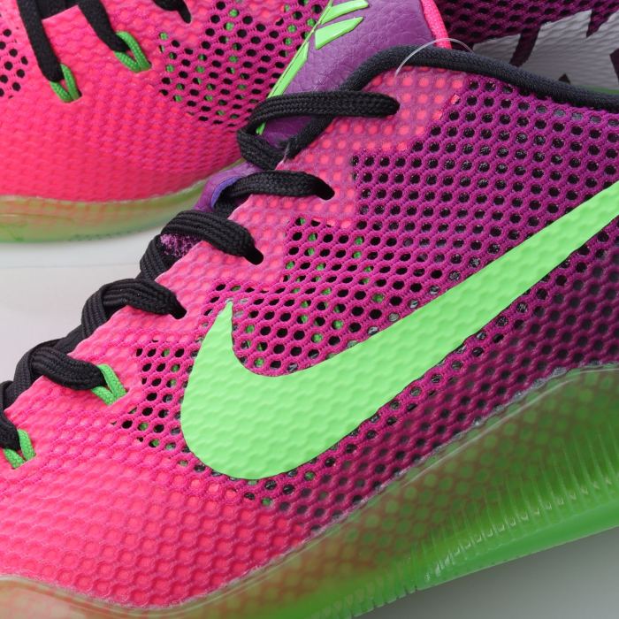 Nike Kobe 11 EM Low Mambacurial