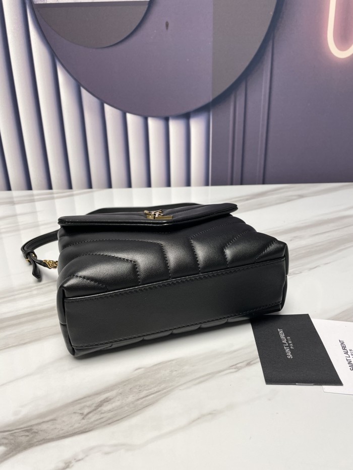 Handbags SAINT LAURENT 467072 size 20X14X7 cm