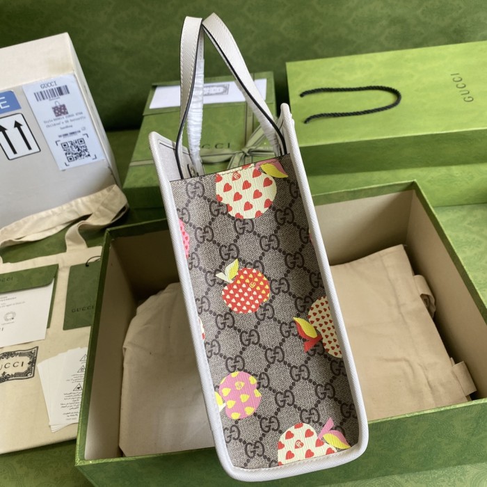 Handbag Gucci 605614 size 28*26.5*9 cm