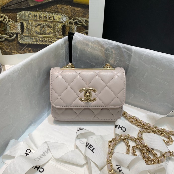 Handbag Chanel 82768 size 12.5 2.5 9 cm