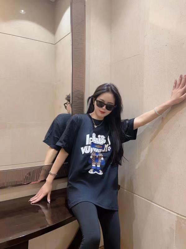 Clothes Louis Vuitton 23