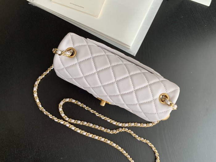 Handbag Chanel size 20 cm