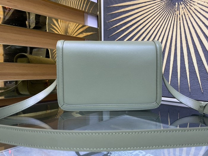 Handbags SAINT LAURENT 634305 size 23-16-6 cm