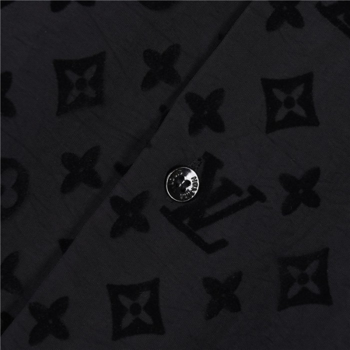 Clothes Louis Vuitton 402