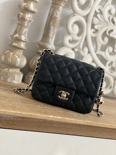 Handbag Chanel 1786 size 18*7*13 cm