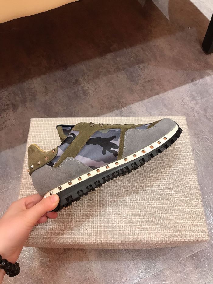 Valentino Garavani Rockrunner camouflage-print sneakers 16