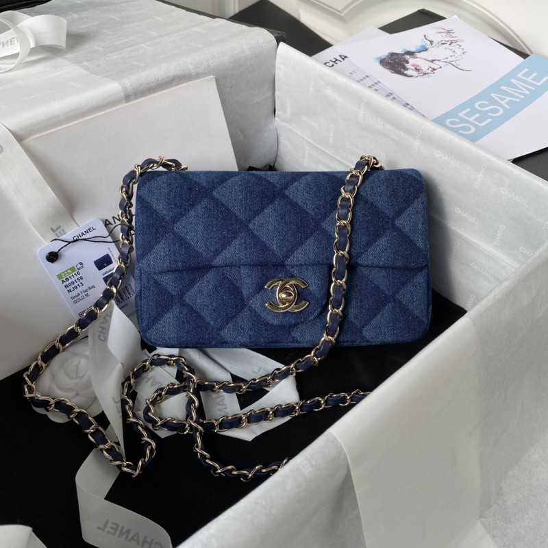 Handbag Chanel size 20 cm