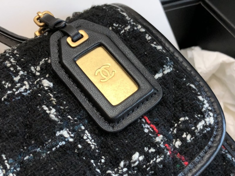 Handbag Chanel size 𝟷𝟽*𝟸𝟶.𝟻 *𝟼 𝚌𝚖