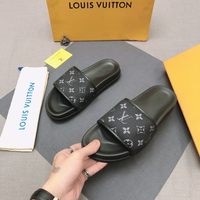 Louis Vuitton Slipper 117