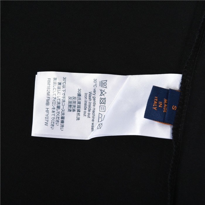 Clothes Louis Vuitton 111